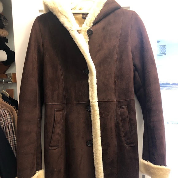Genuine shearling chocolate brown car coat, size small. - Picture 8 of 17
